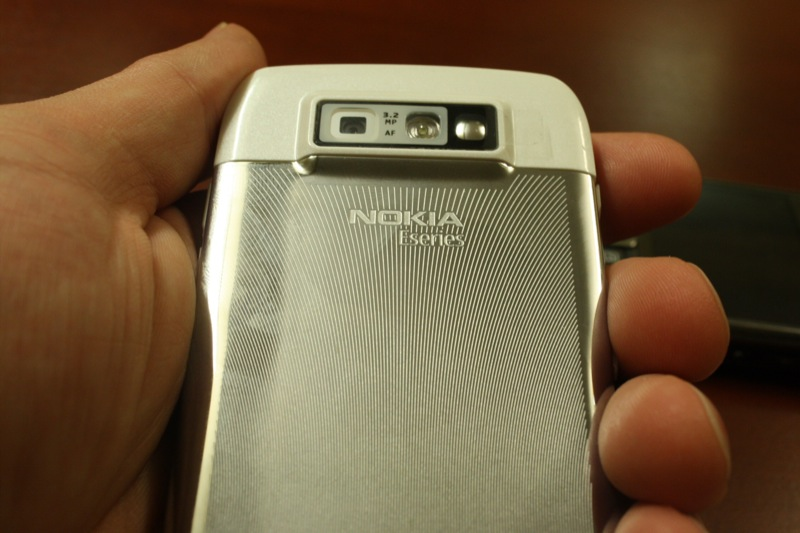 Illustration for article titled Lightning Review: Nokia E66 Slider Smartphone